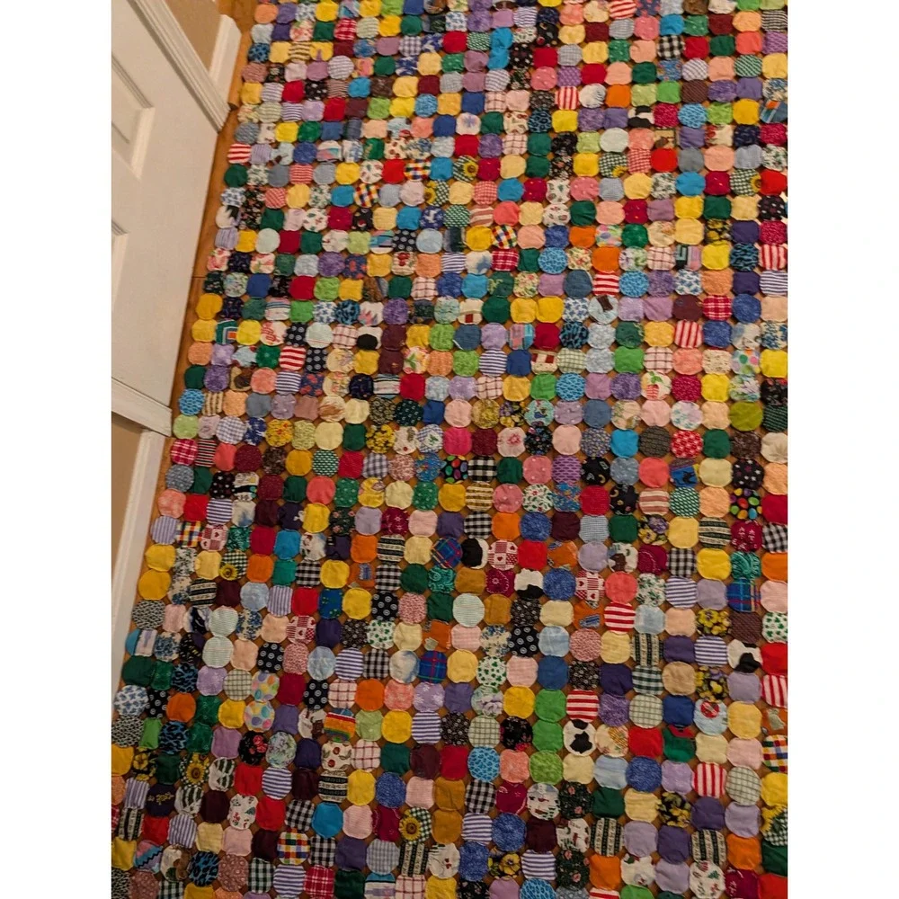 Handmade Yo-Yo Quilt Multi Color Fabric Circular Rosettes Coverlet 96 x 76 In